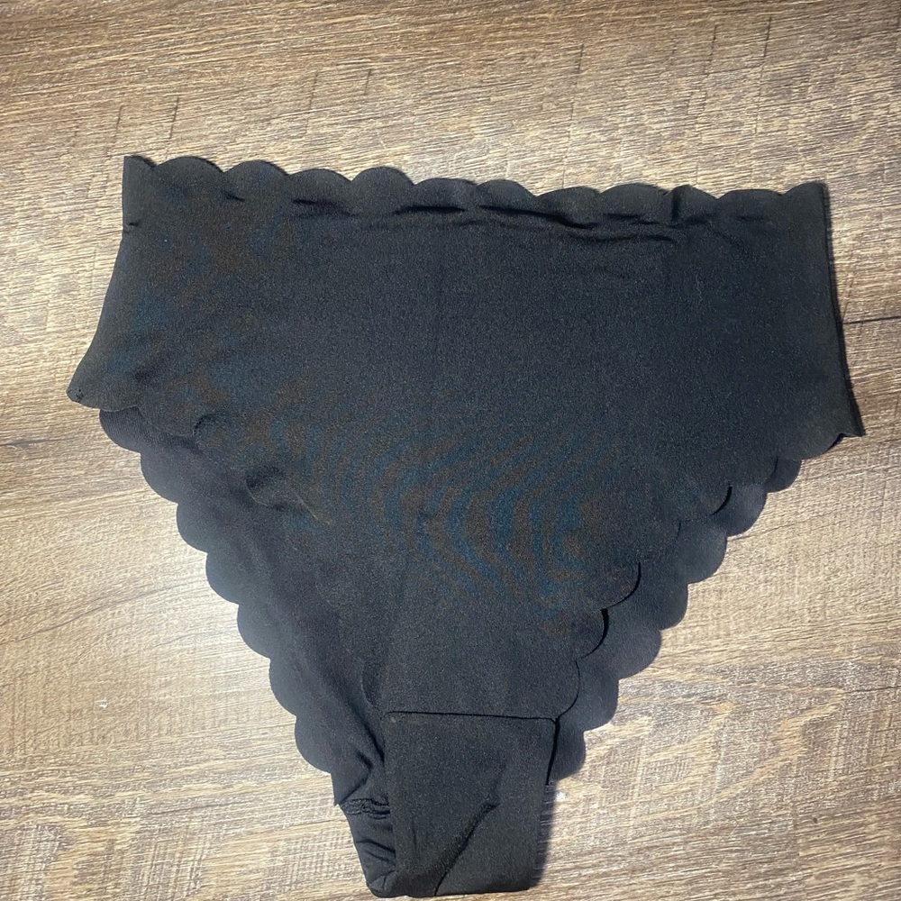 Scalloped Black Junior Bottoms